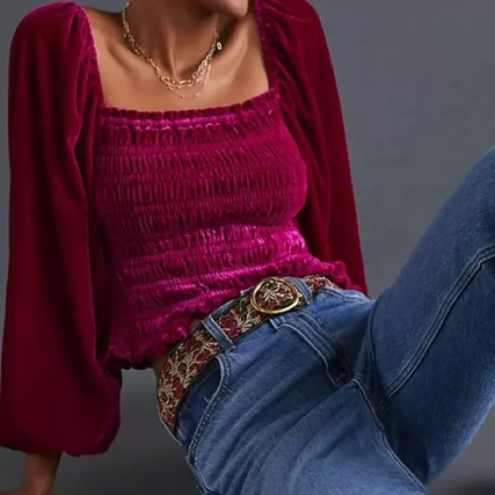 ANTHROPOLOGIE SMOCKED PUFF SLEEVE RASPBERRY VELVET TOP LARGE